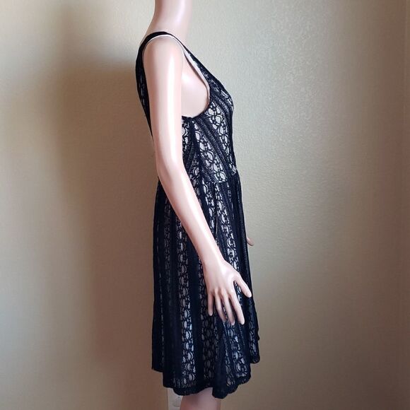 Anthropolgie's Moulinette Soeurs Myrna Lace Dress Black - Picture 3 of 13